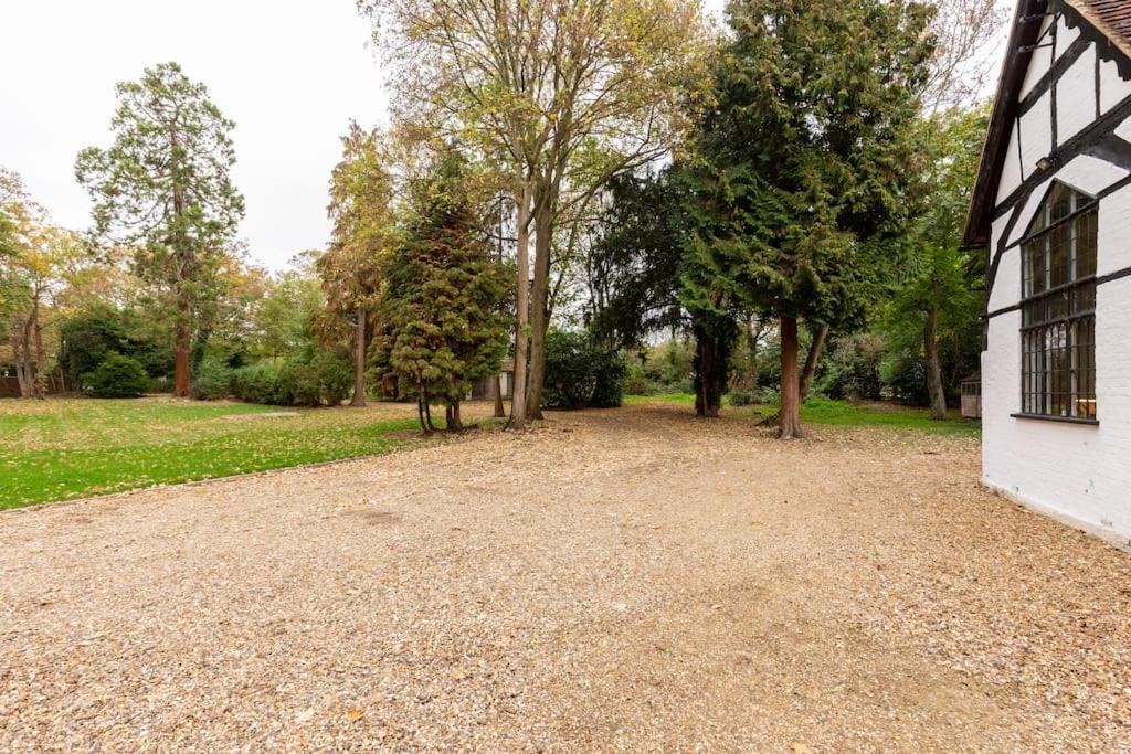 Dorney Windsor Legoland 5 Star Stay For Upto 14 Guests Exterior foto