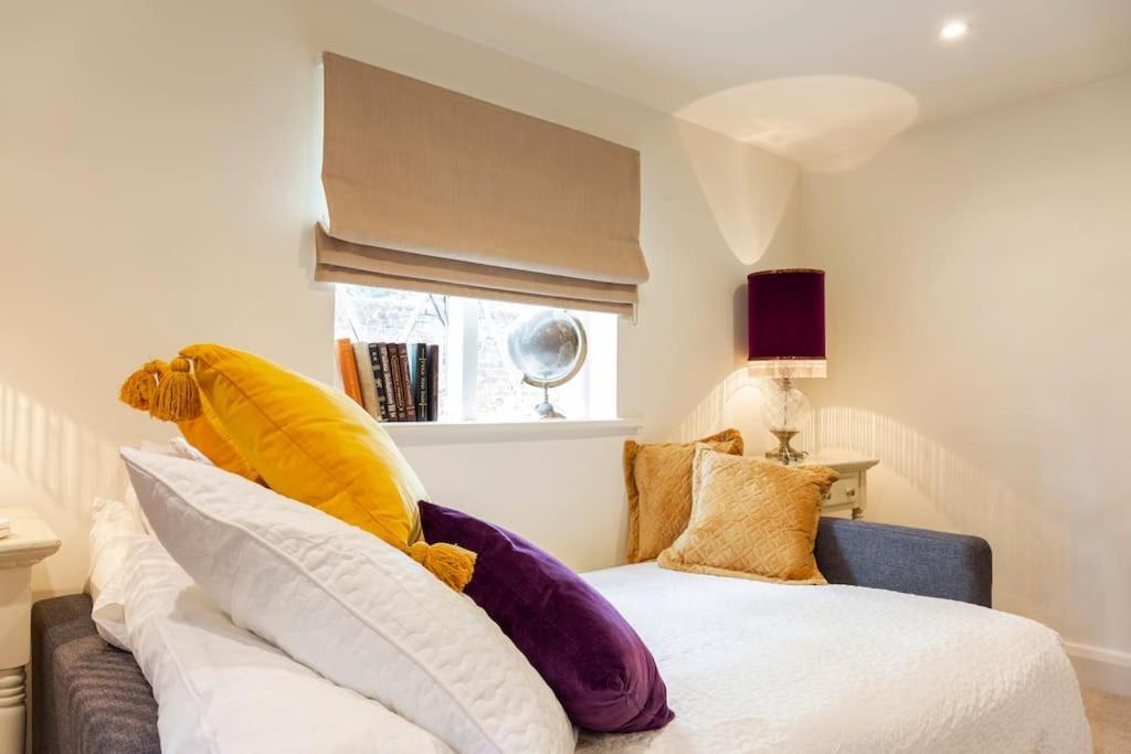 Dorney Windsor Legoland 5 Star Stay For Upto 14 Guests Exterior foto